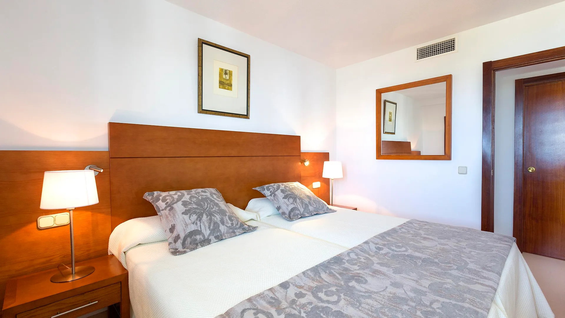 Hipotels Mercedes Aparthotel Cala Millor